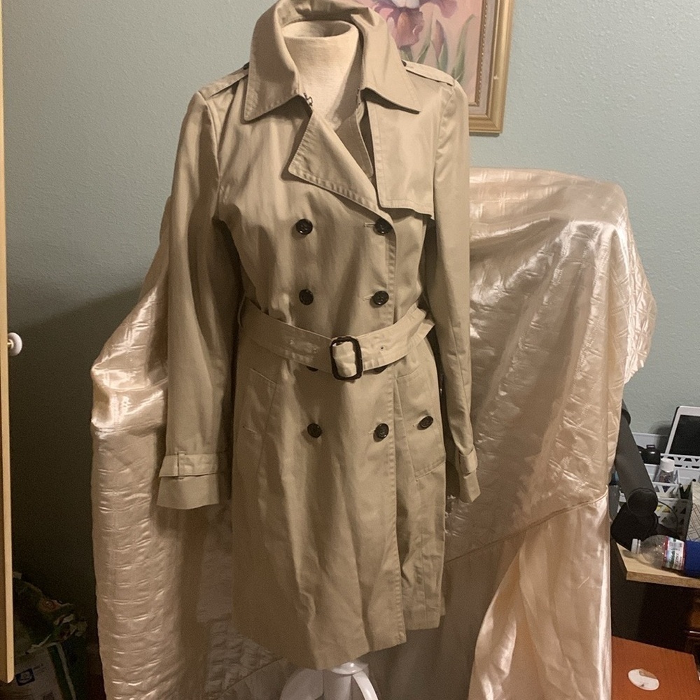 banana republic gorgeous trenchcoat - Picture 1 of 12